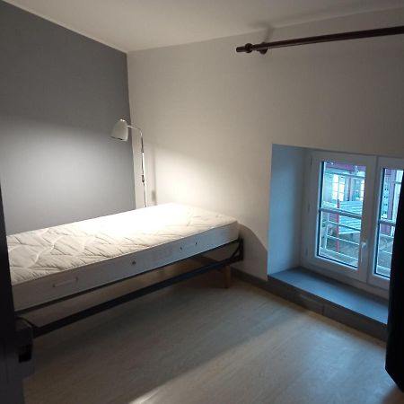 Appartement T3 En Duplex La Creche Екстериор снимка